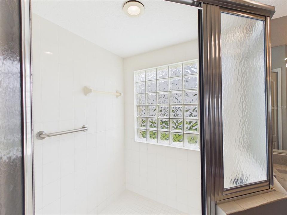 En Venta: $342,900 (3 camas, 2 baños, 1721 Pies cuadrados)