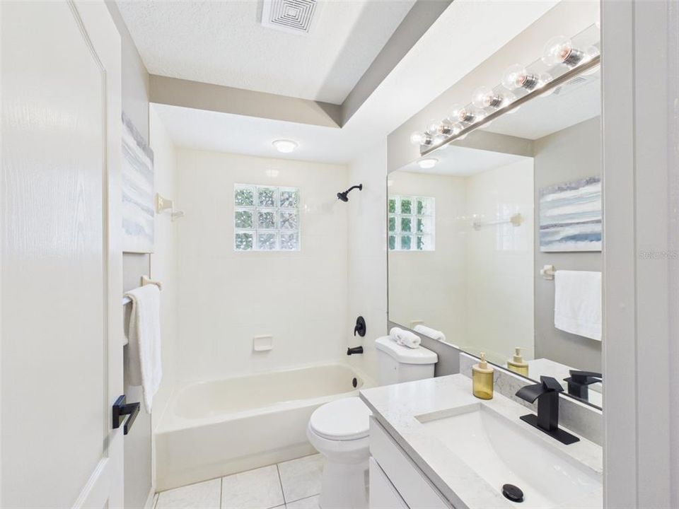 En Venta: $342,900 (3 camas, 2 baños, 1721 Pies cuadrados)