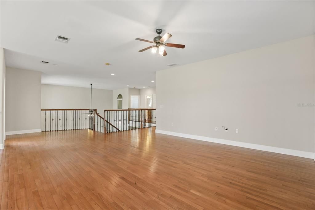 В аренду: $5,900 (6 спален, 3 ванн, 4463 Квадратных фут)