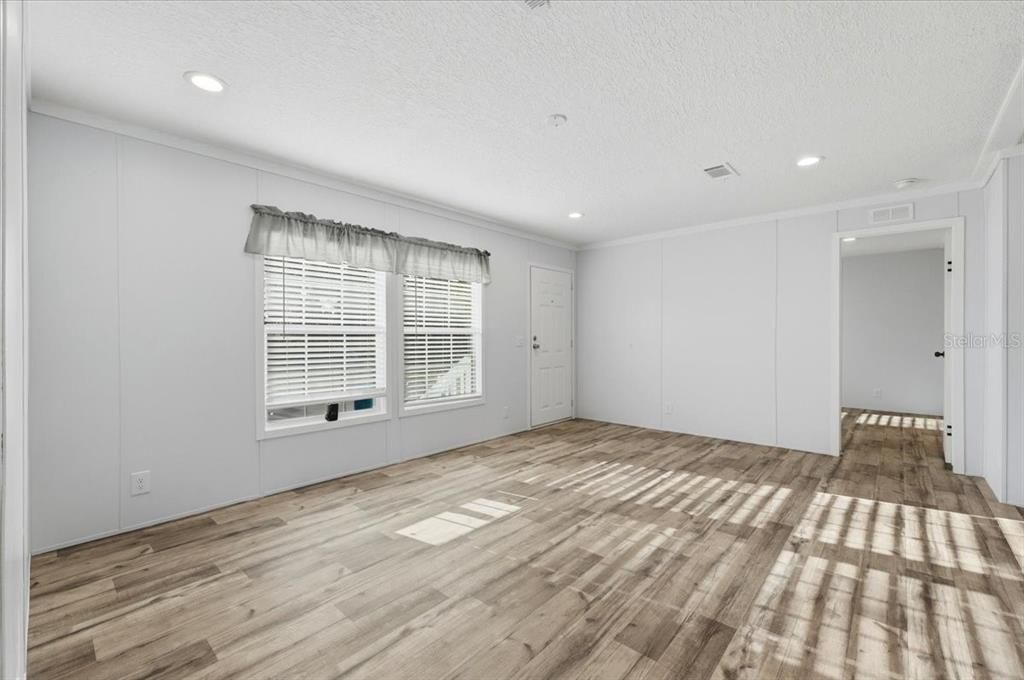 На продажу: $215,999 (3 спален, 2 ванн, 1064 Квадратных фут)