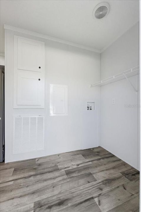 На продажу: $215,999 (3 спален, 2 ванн, 1064 Квадратных фут)
