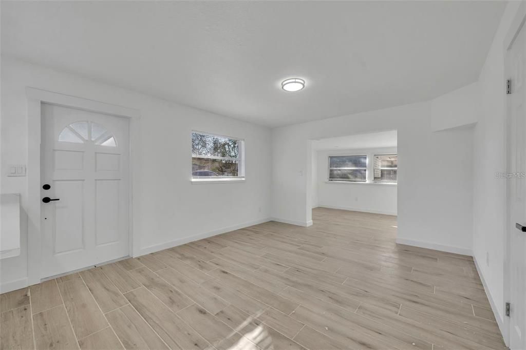 На продажу: $346,900 (3 спален, 2 ванн, 1551 Квадратных фут)