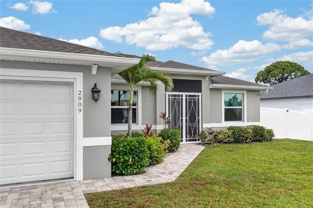 For Sale: $425,000 (3 beds, 2 baths, 1653 Square Feet)