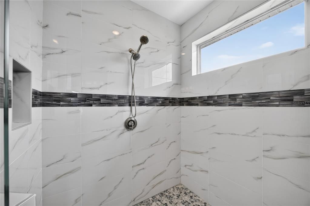 For Sale: $425,000 (3 beds, 2 baths, 1653 Square Feet)