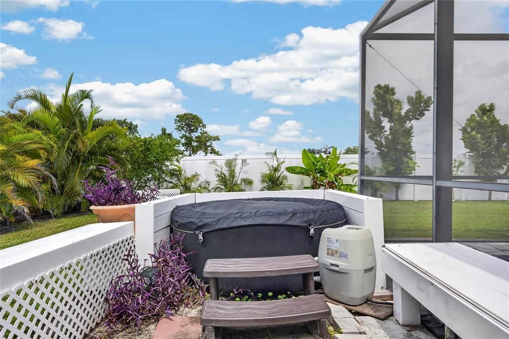For Sale: $425,000 (3 beds, 2 baths, 1653 Square Feet)