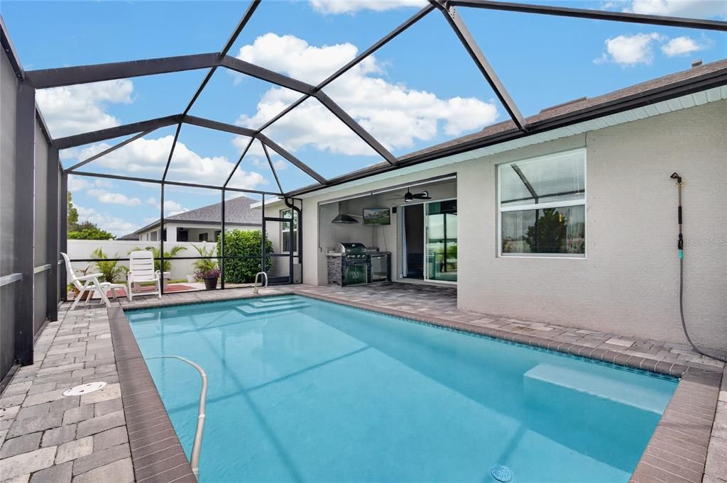 For Sale: $425,000 (3 beds, 2 baths, 1653 Square Feet)
