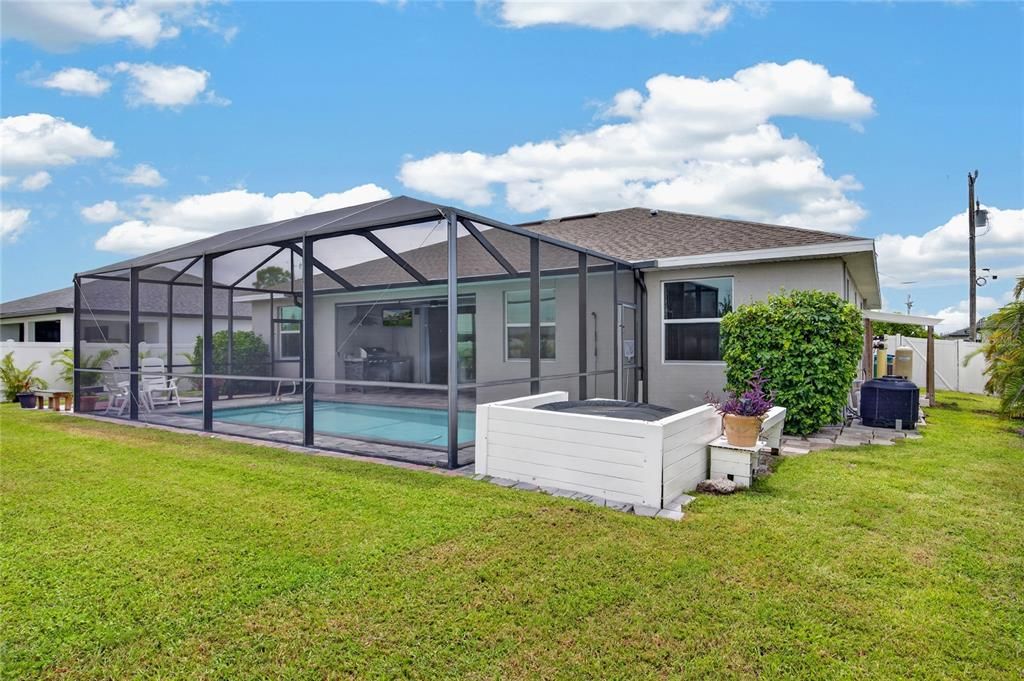For Sale: $425,000 (3 beds, 2 baths, 1653 Square Feet)