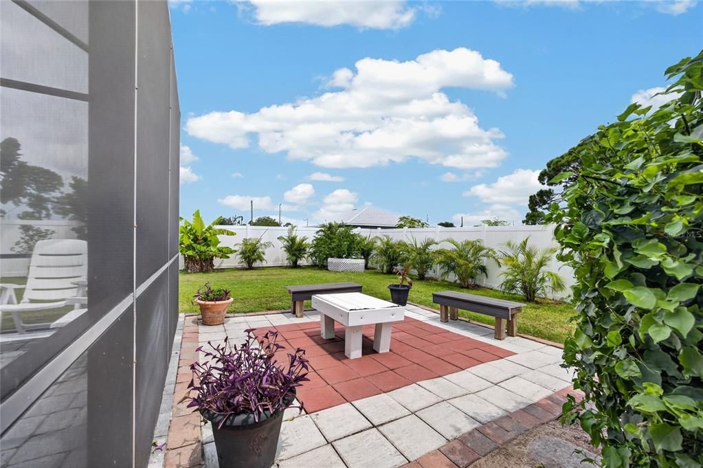 For Sale: $425,000 (3 beds, 2 baths, 1653 Square Feet)