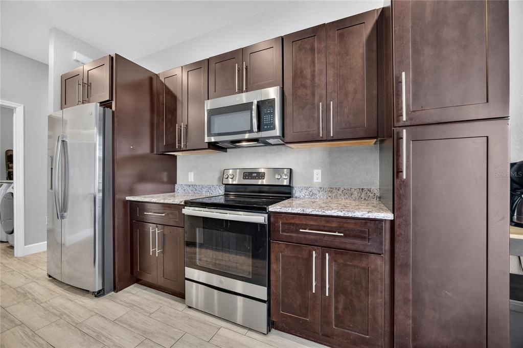 For Sale: $425,000 (3 beds, 2 baths, 1653 Square Feet)