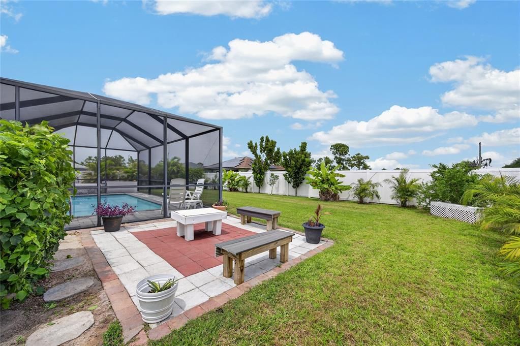 For Sale: $425,000 (3 beds, 2 baths, 1653 Square Feet)