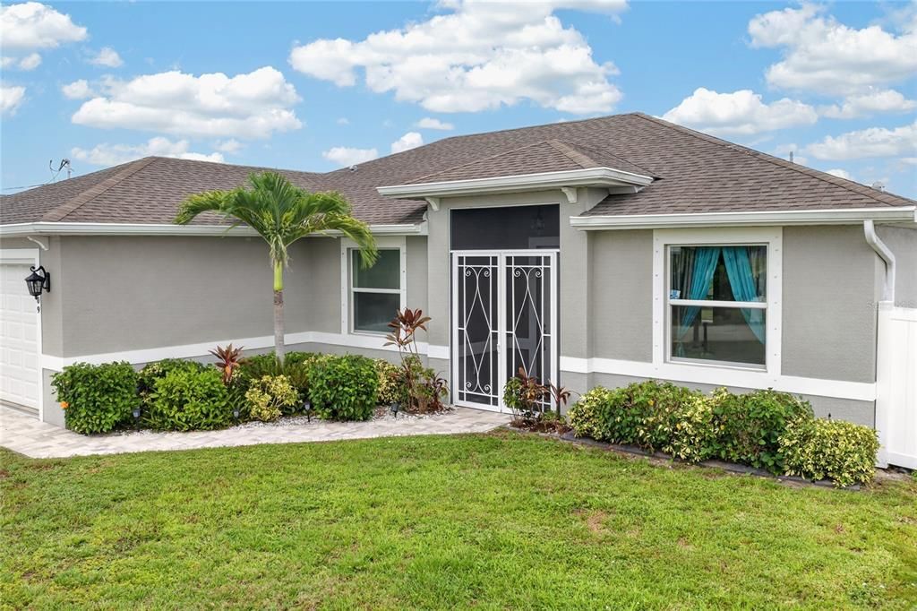 For Sale: $425,000 (3 beds, 2 baths, 1653 Square Feet)