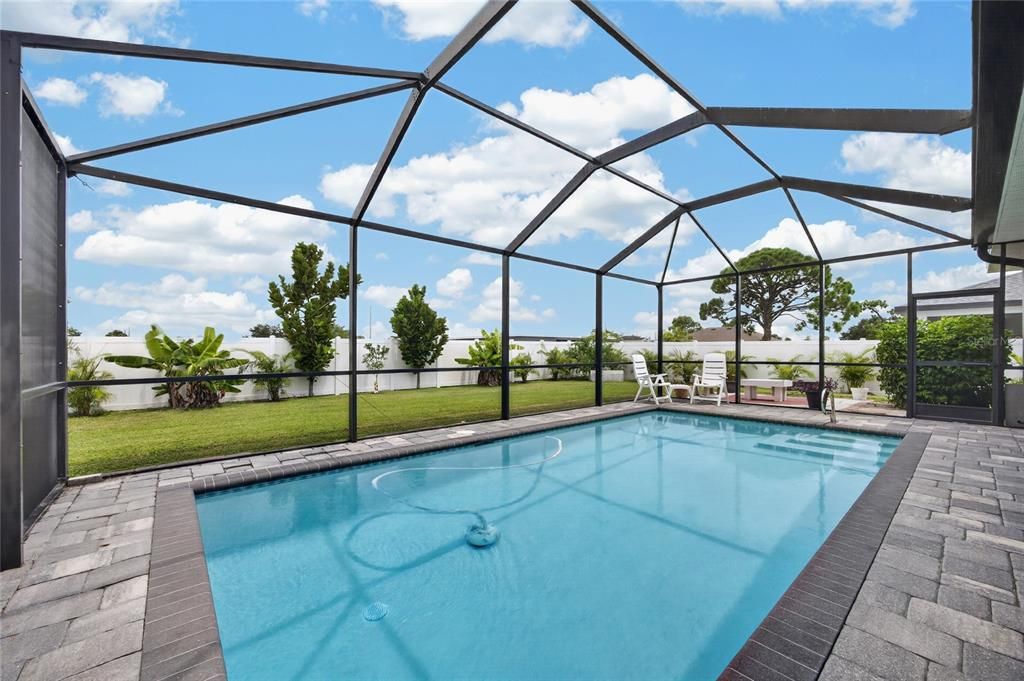 For Sale: $425,000 (3 beds, 2 baths, 1653 Square Feet)