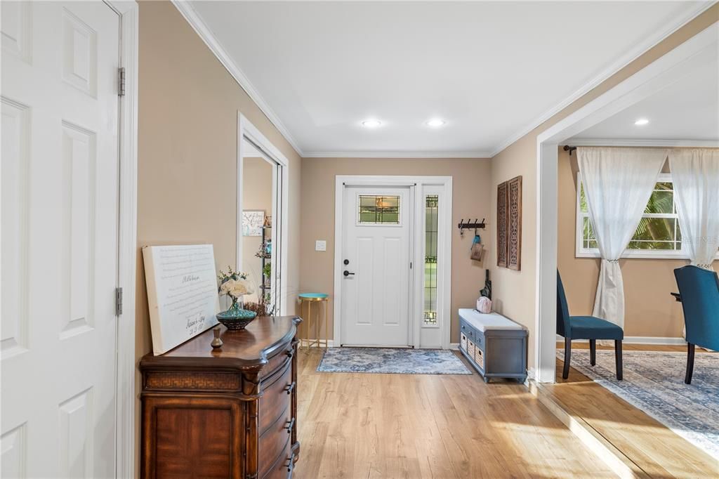 Activo con contrato: $499,000 (3 camas, 2 baños, 1691 Pies cuadrados)