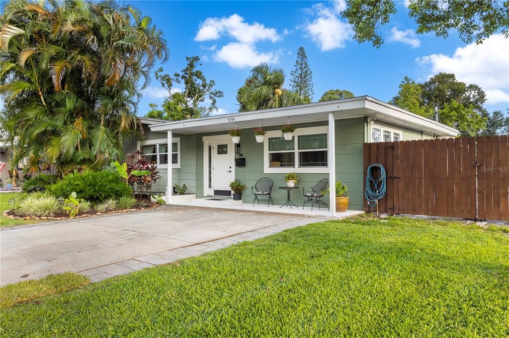 Activo con contrato: $499,000 (3 camas, 2 baños, 1691 Pies cuadrados)