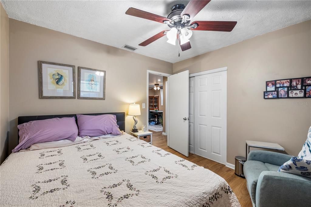 Activo con contrato: $499,000 (3 camas, 2 baños, 1691 Pies cuadrados)