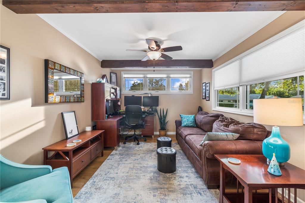 Activo con contrato: $499,000 (3 camas, 2 baños, 1691 Pies cuadrados)
