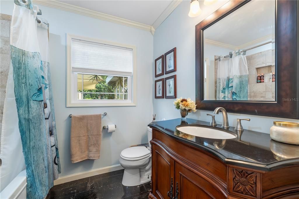Activo con contrato: $499,000 (3 camas, 2 baños, 1691 Pies cuadrados)