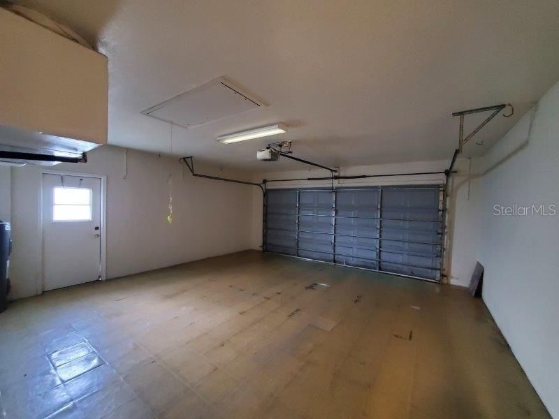En Renta: $2,100 (3 camas, 2 baños, 2144 Pies cuadrados)