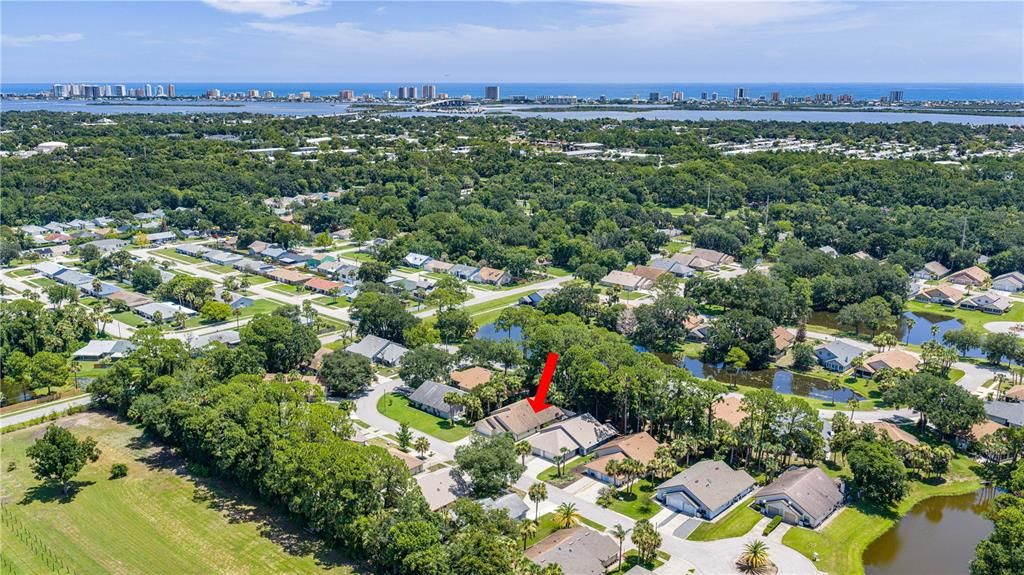 For Sale: $250,000 (2 beds, 2 baths, 1318 Square Feet)