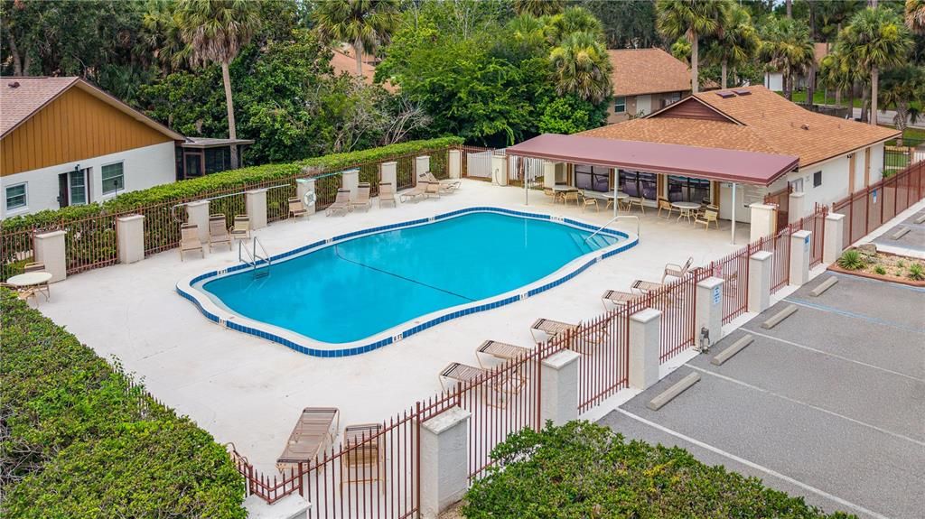 For Sale: $250,000 (2 beds, 2 baths, 1318 Square Feet)