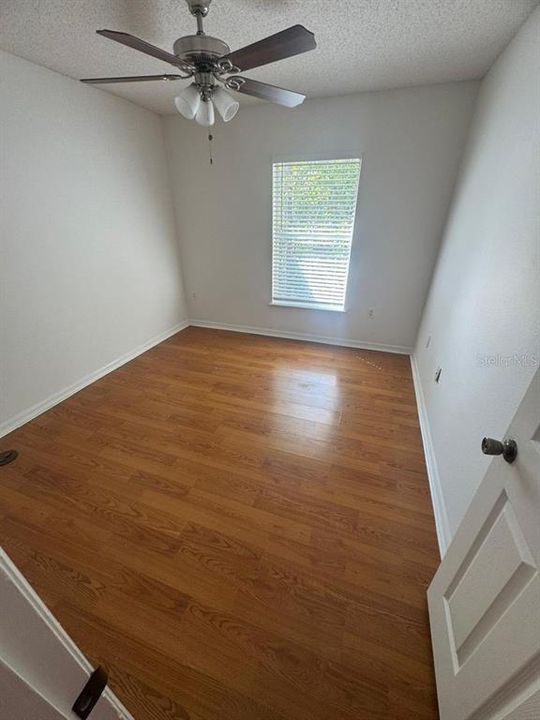В аренду: $1,950 (4 спален, 2 ванн, 1703 Квадратных фут)