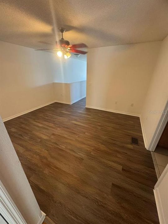 В аренду: $1,950 (4 спален, 2 ванн, 1703 Квадратных фут)