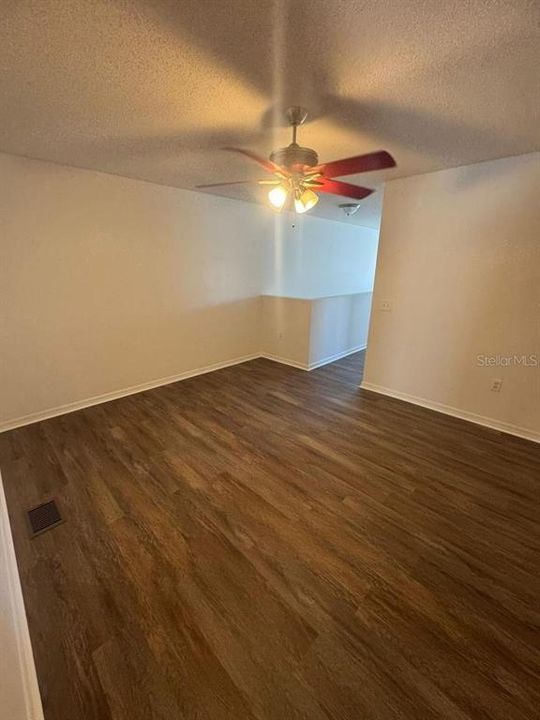 В аренду: $1,950 (4 спален, 2 ванн, 1703 Квадратных фут)