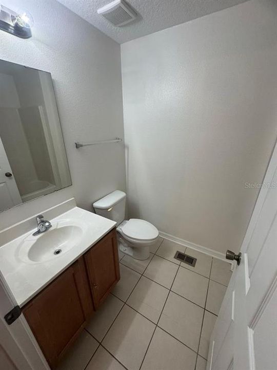 В аренду: $1,950 (4 спален, 2 ванн, 1703 Квадратных фут)