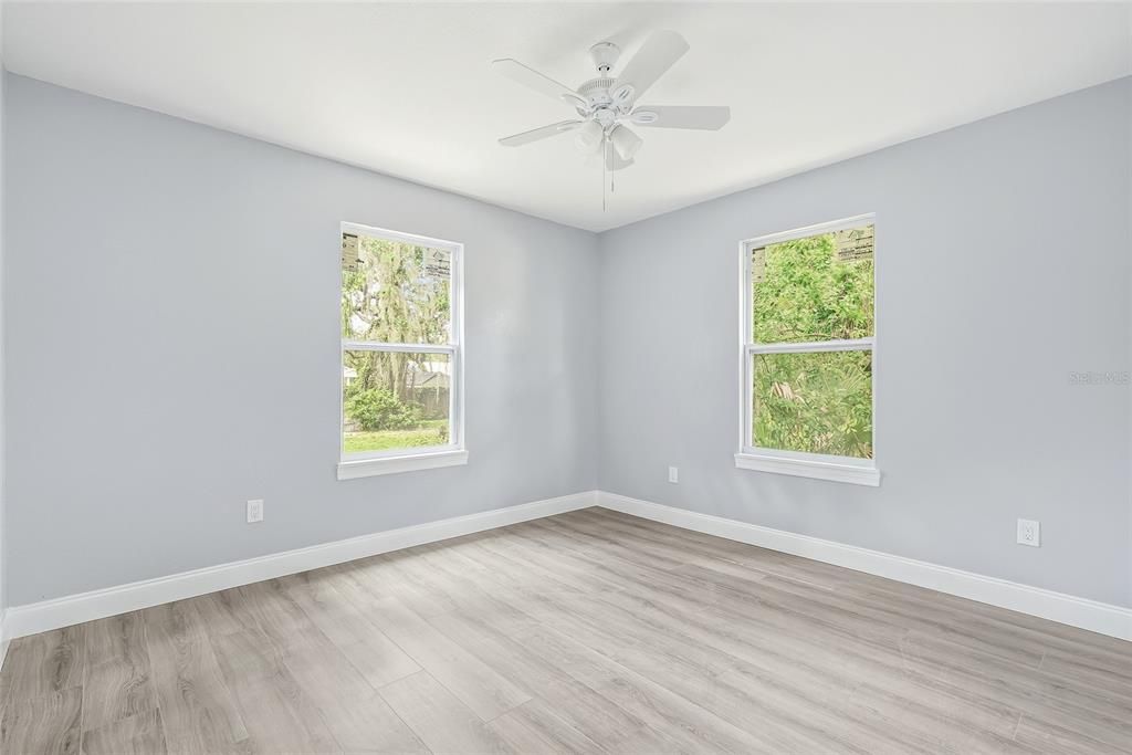 En Venta: $329,900 (3 camas, 2 baños, 1306 Pies cuadrados)