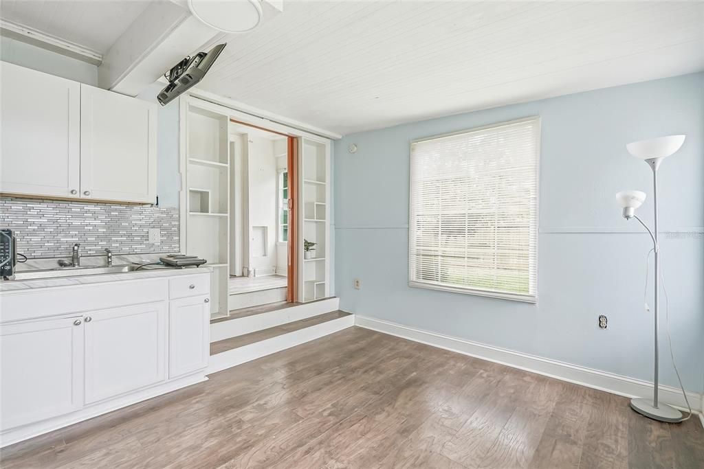 En Venta: $329,900 (3 camas, 2 baños, 1306 Pies cuadrados)