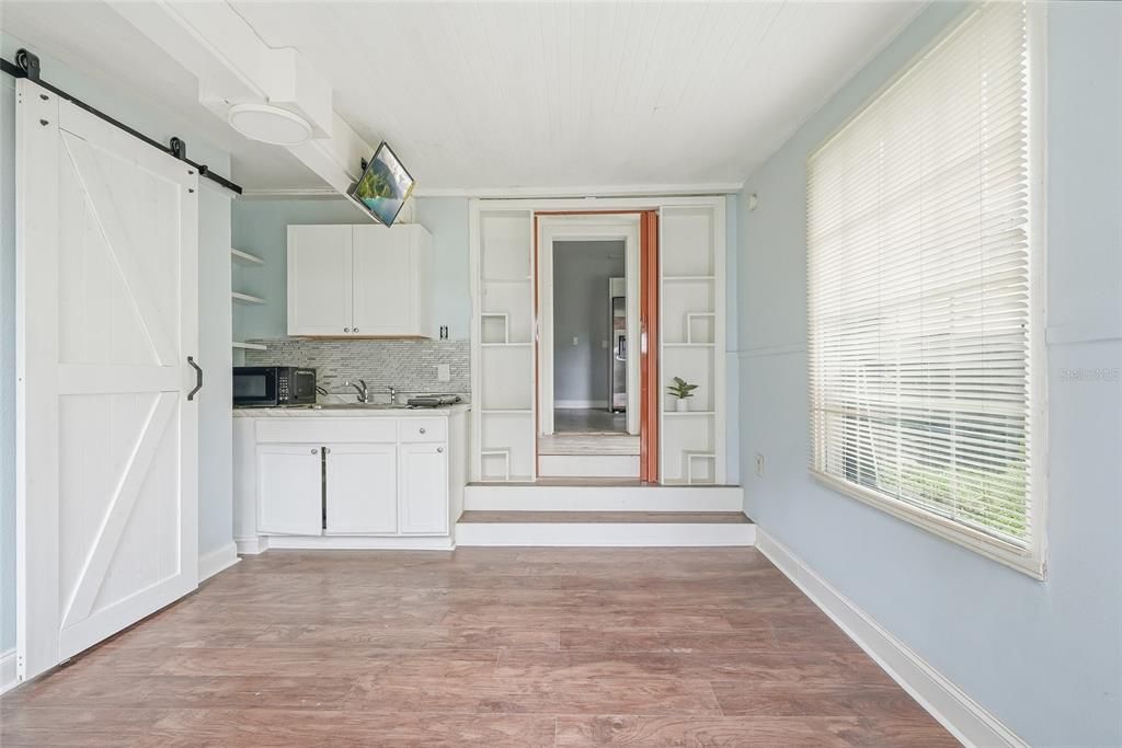 En Venta: $329,900 (3 camas, 2 baños, 1306 Pies cuadrados)