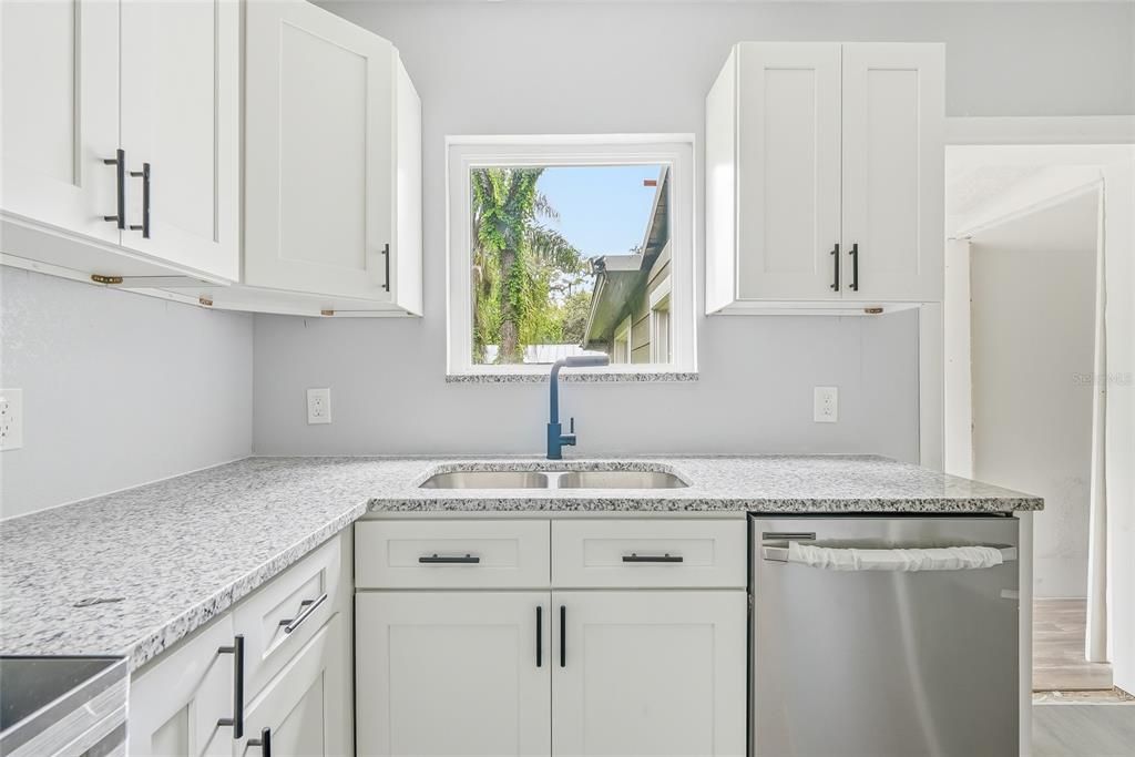 En Venta: $329,900 (3 camas, 2 baños, 1306 Pies cuadrados)