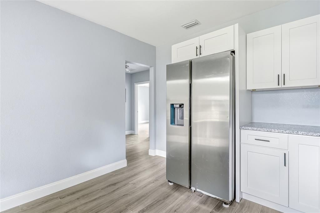 En Venta: $329,900 (3 camas, 2 baños, 1306 Pies cuadrados)