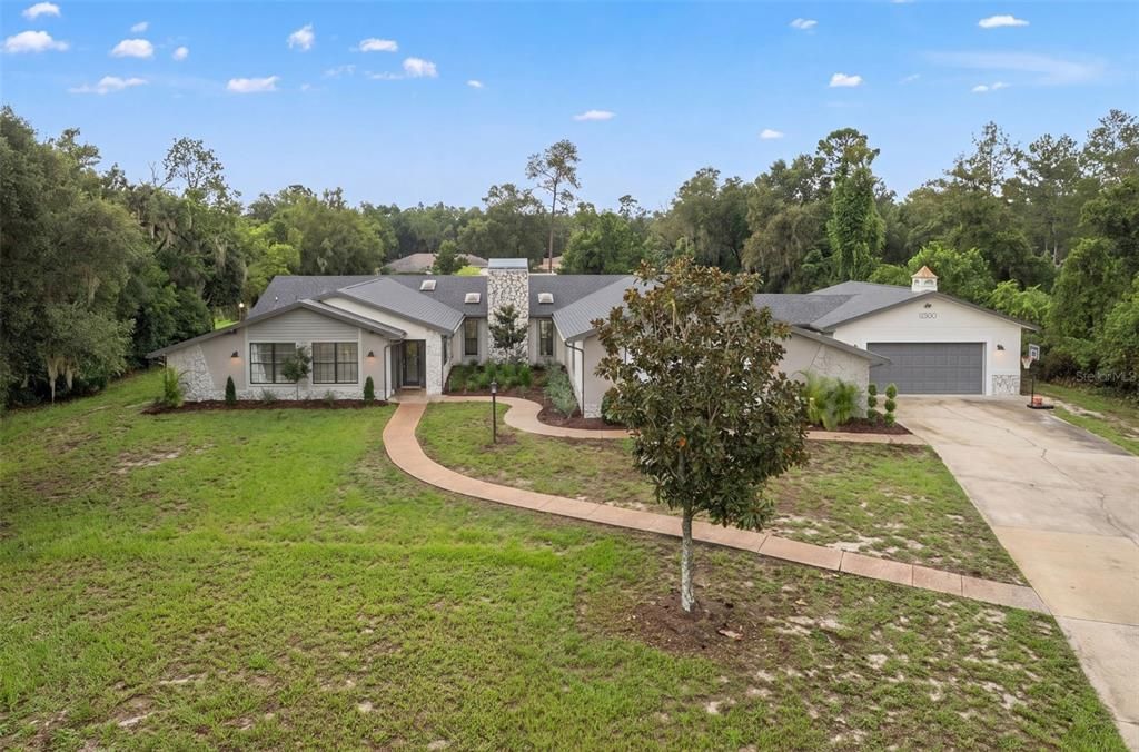 Active With Contract: $559,900 (5 beds, 3 baths, 3631 Square Feet)