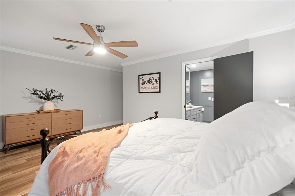 Active With Contract: $559,900 (5 beds, 3 baths, 3631 Square Feet)