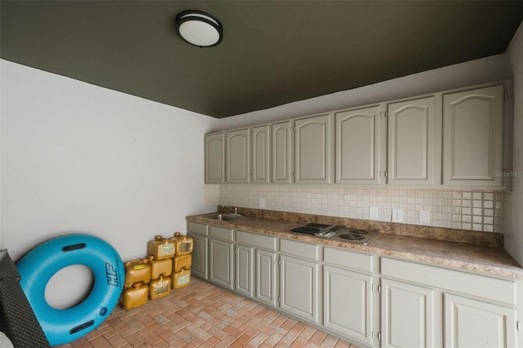 Active With Contract: $559,900 (5 beds, 3 baths, 3631 Square Feet)
