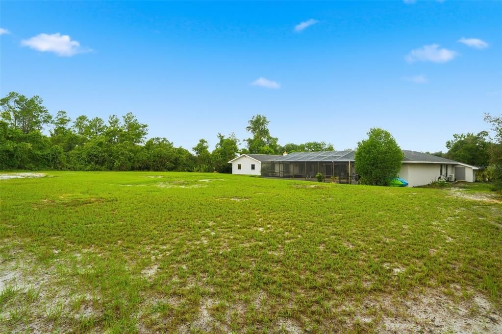Active With Contract: $559,900 (5 beds, 3 baths, 3631 Square Feet)