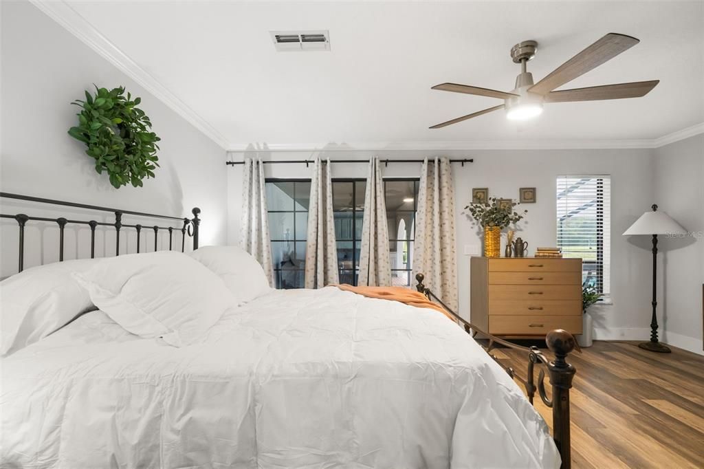 Active With Contract: $559,900 (5 beds, 3 baths, 3631 Square Feet)