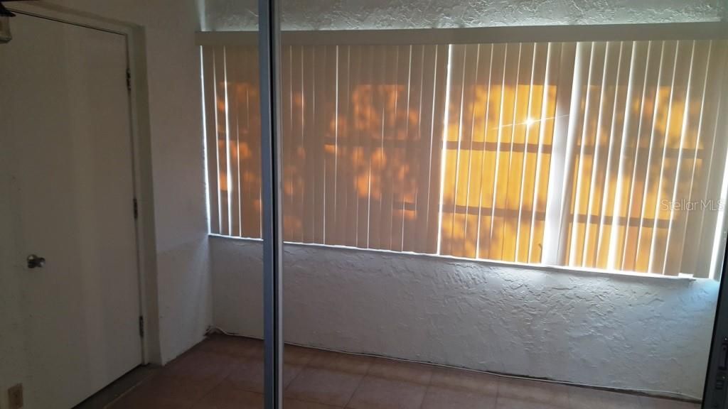 В аренду: $1,350 (1 спален, 1 ванн, 815 Квадратных фут)