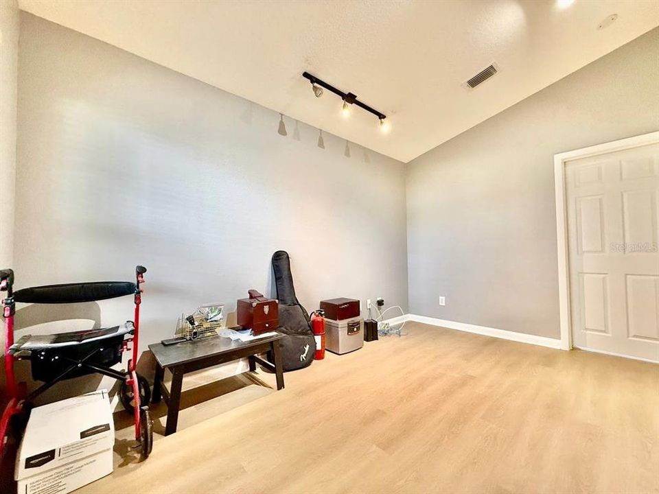 En Renta: $3,000 (3 camas, 2 baños, 2329 Pies cuadrados)
