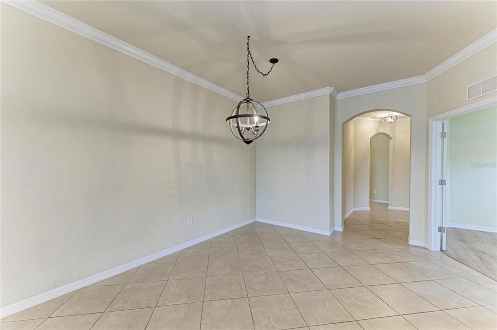For Sale: $338,000 (2 beds, 2 baths, 1525 Square Feet)