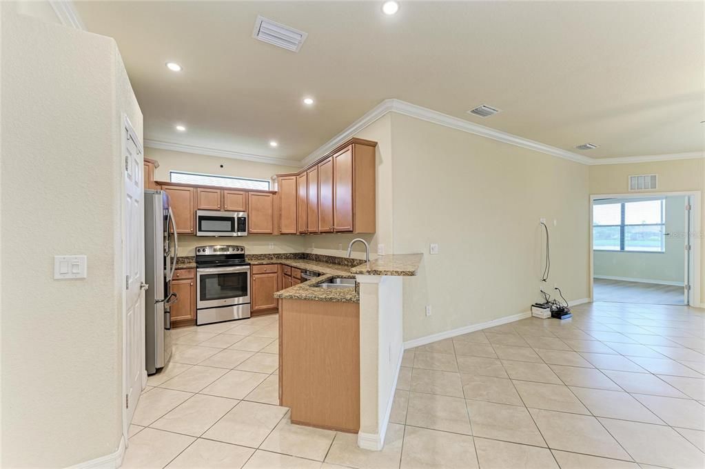 For Sale: $338,000 (2 beds, 2 baths, 1525 Square Feet)