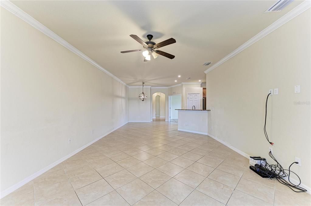 For Sale: $338,000 (2 beds, 2 baths, 1525 Square Feet)