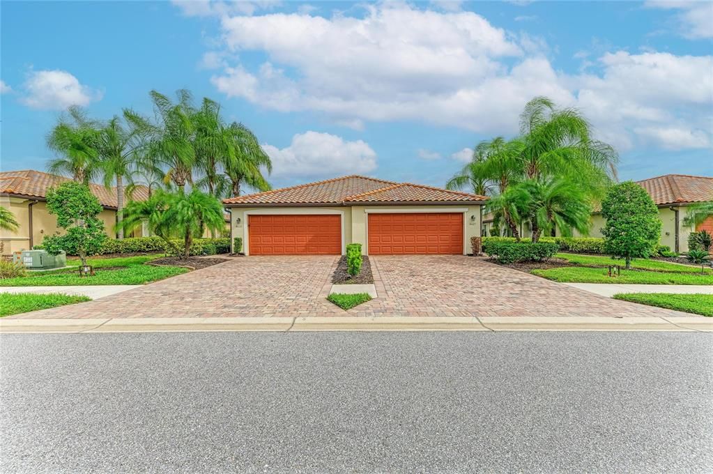 For Sale: $338,000 (2 beds, 2 baths, 1525 Square Feet)