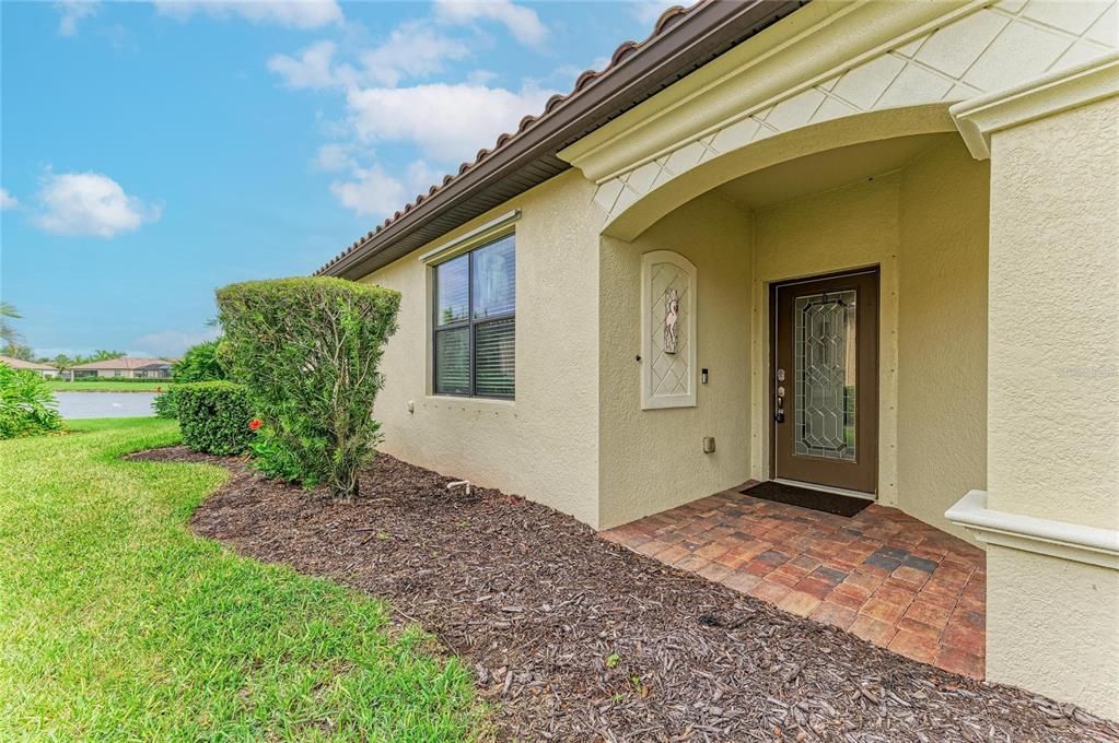 For Sale: $338,000 (2 beds, 2 baths, 1525 Square Feet)