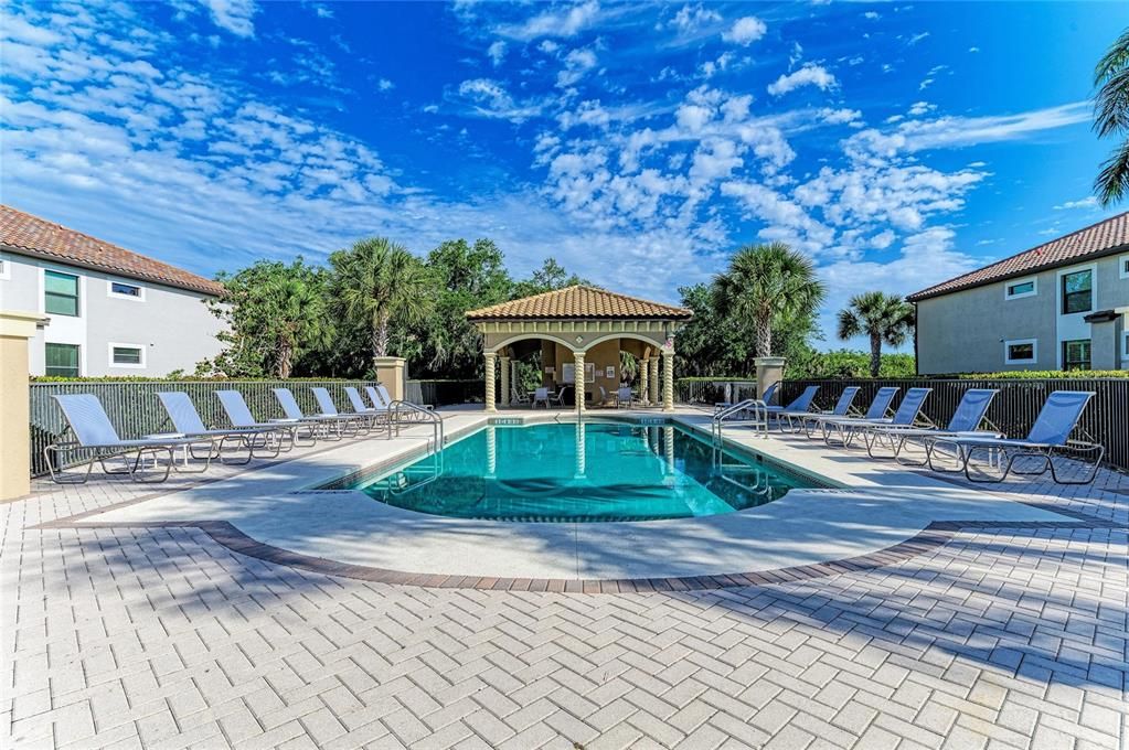 For Sale: $338,000 (2 beds, 2 baths, 1525 Square Feet)