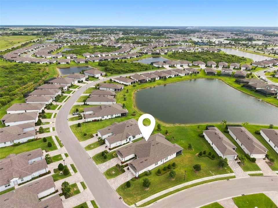 На продажу: $399,000 (2 спален, 2 ванн, 1577 Квадратных фут)