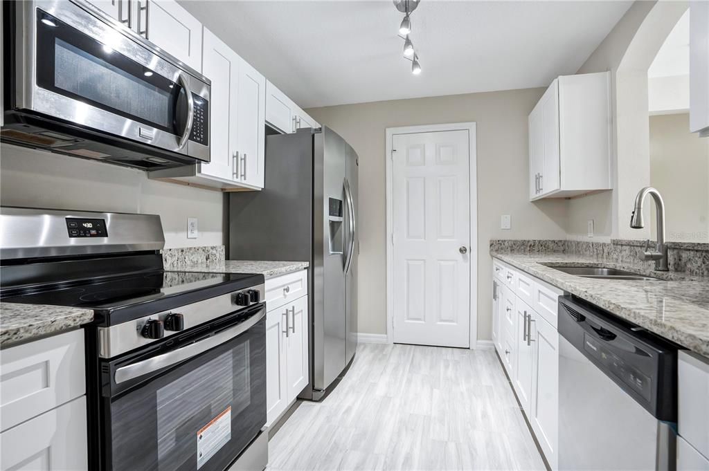 En Venta: $249,900 (3 camas, 2 baños, 1364 Pies cuadrados)