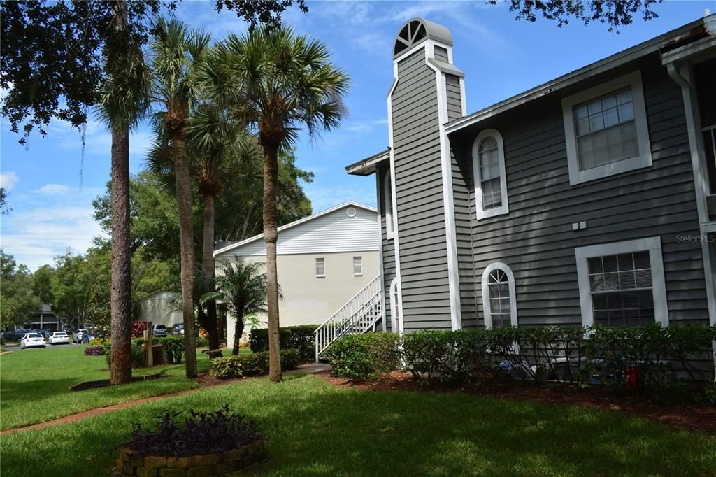 For Sale: $215,000 (2 beds, 2 baths, 1230 Square Feet)
