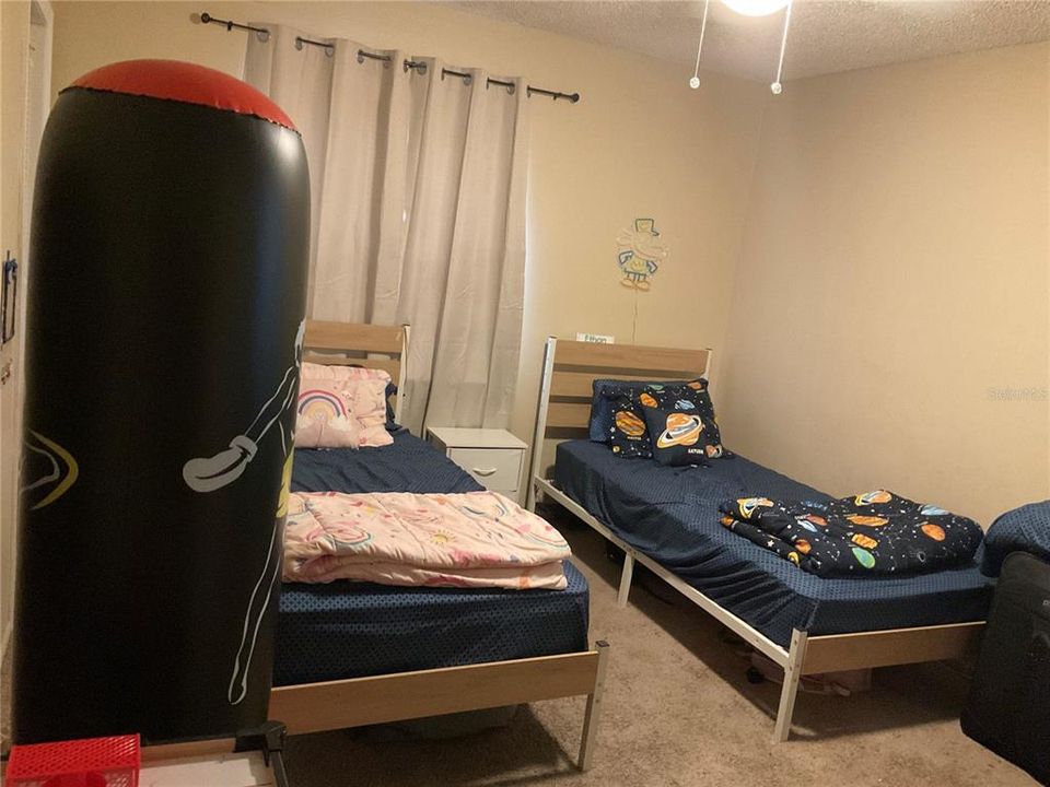 For Sale: $215,000 (2 beds, 2 baths, 1230 Square Feet)